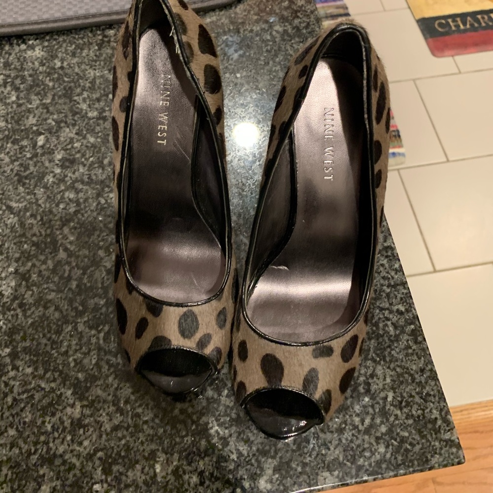 Nine West heels, barely worn and size 6